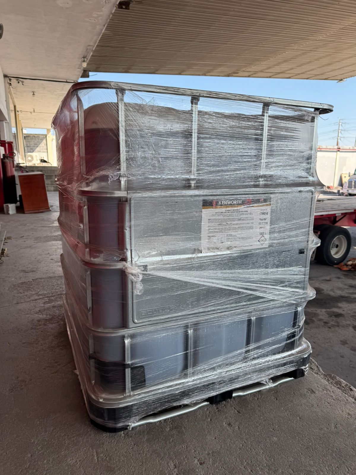 Tote de Aceite Motor Diesel 15W-40 API CK-4 (Contenedor IBC 1,000 Litros)